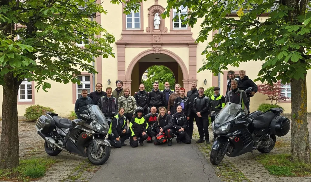 Bergtraining Kall, Duitsland - De Motorschool groepsfoto